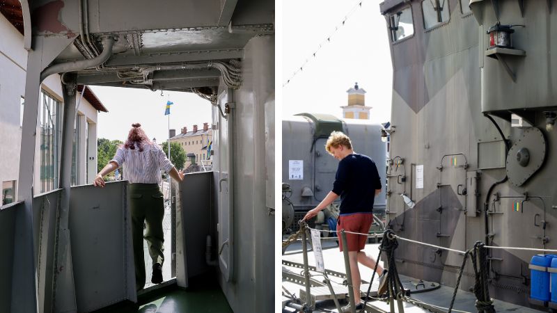 Gå ombord på ett fartyg utanför Marinmuseum i Karlskrona.