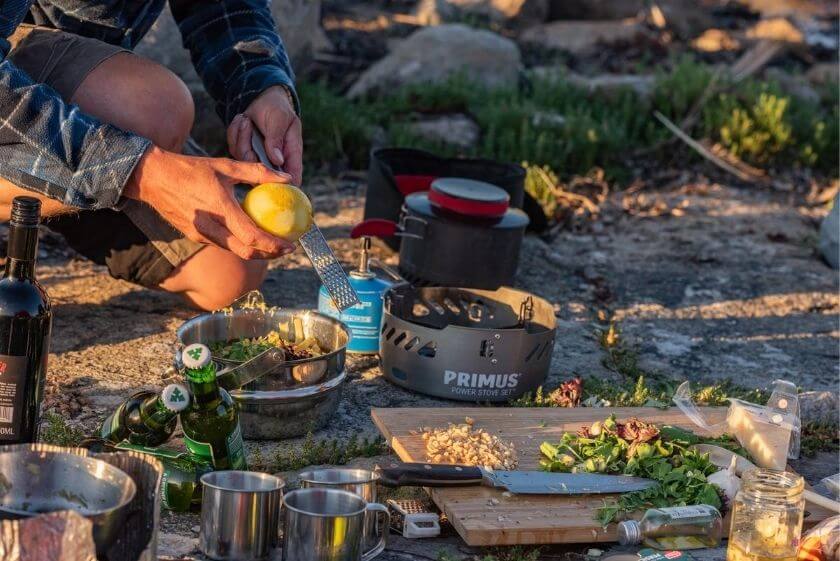 Tältning och outdoor cooking på en klippa i Blekinge skärgård