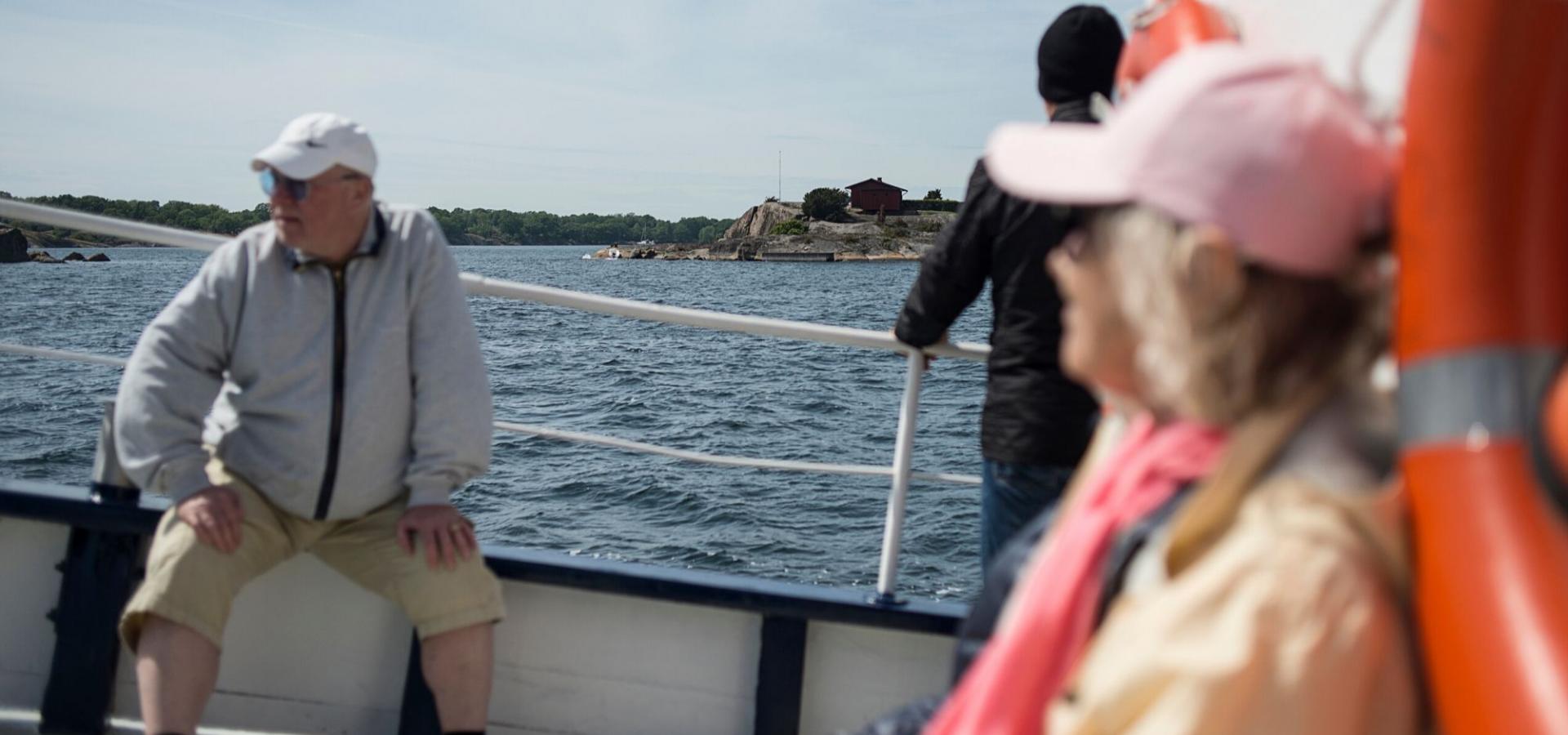 Avkopplande båtresa från Järnavik till Tjärö