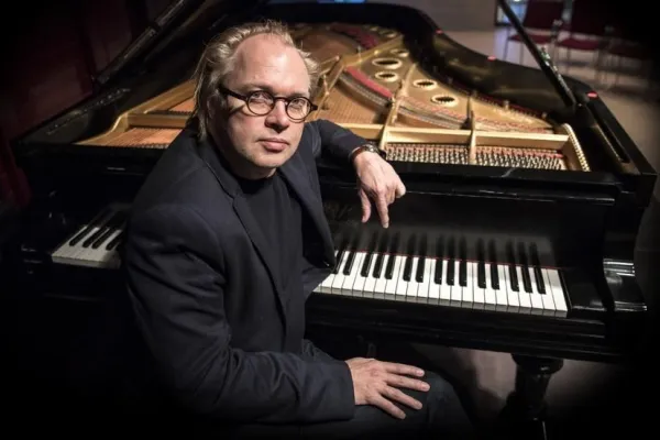 Konsert - Roland Pöntinen