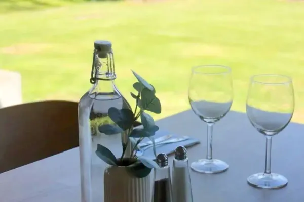 Bord Trettiosju Kök & Bar 