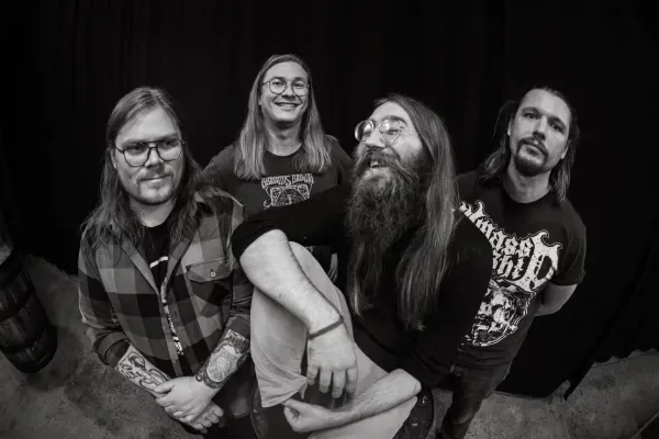 Skraeckoedlan support Monopol Boyz