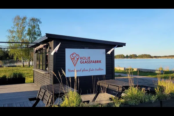 Brofästet fika och glass