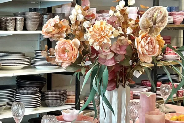 Smaralda - Kläder och interiör