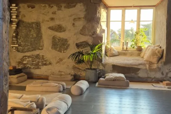 Matilda Möllerström - yoga, behandling och hästträning