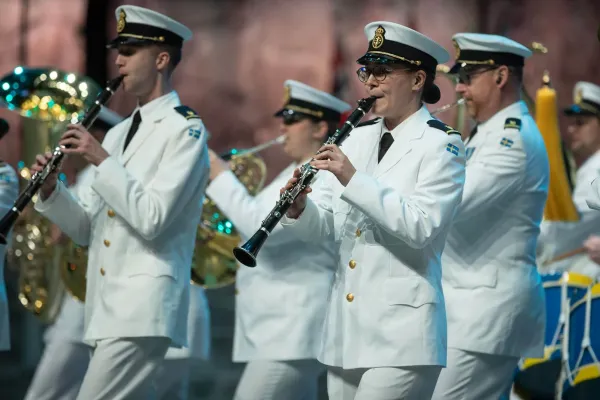 The Royal Swedish Navy Band - Marsch to 100 %