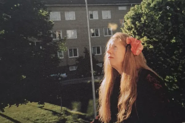 Ett löfte i vinden - poesi och tavlor