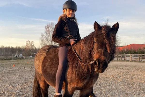 Sportlovsläger på Karlshamns Travskola