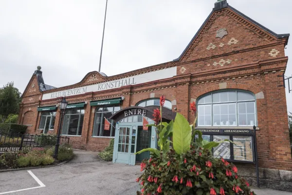 Konst & fika på Kulturcentrum