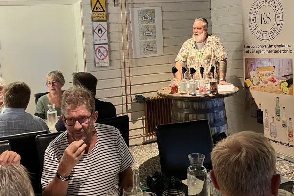 Ginprovning med Taste of Gin och gårdsförsäljning