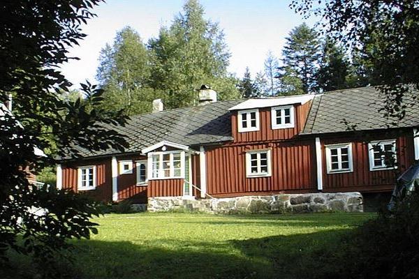Alltidhult by the lake Raslången