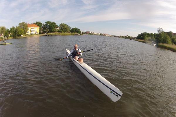 Test to kayak with a surfski in the small waves of archipelago of Karlskrona.