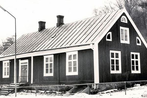 Old black and white picture of the school