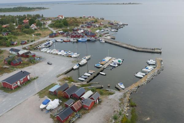 Guest harbour Hallahamnen