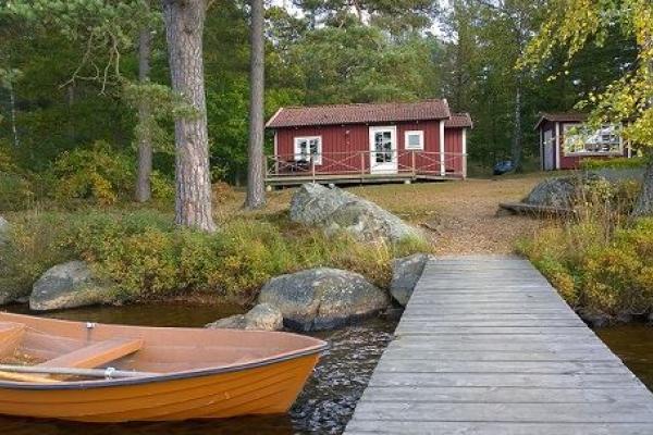 Cottage by the jetty