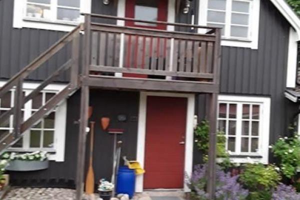 Accommodation close to the Mörrumsån and the golf course