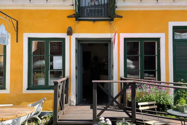  Café Nyfiket Bergqvistska gården