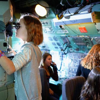 Gå ombord på en riktig u-båt, besök Marinmuseum i Blekinge.
